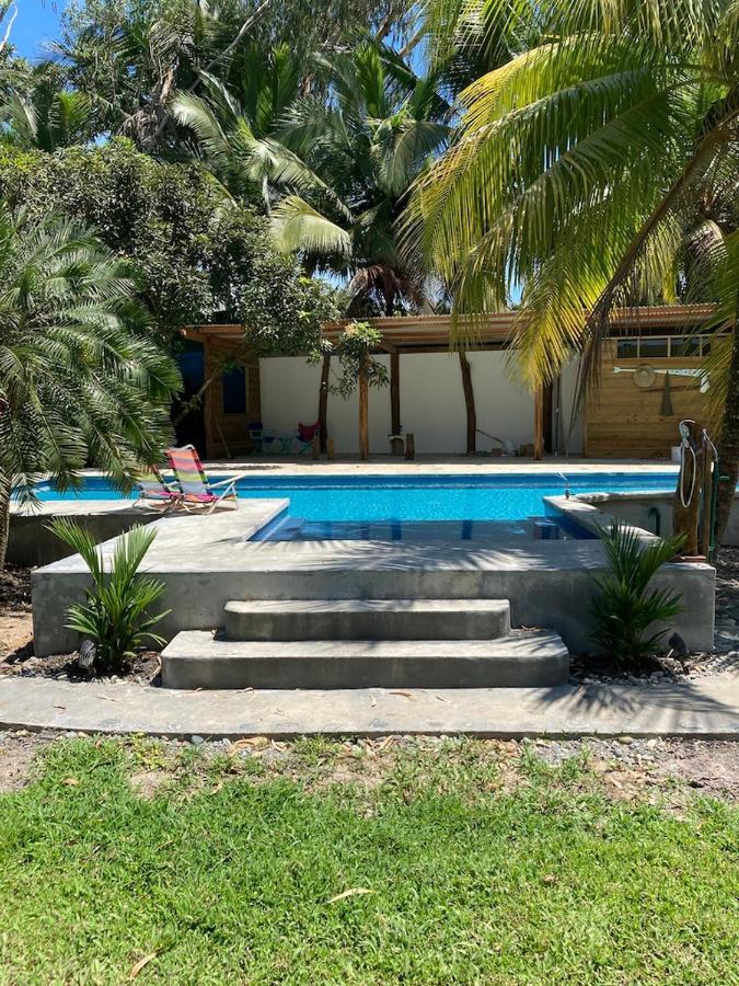 Sand Dollar Beach Bed & Breakfast Bocas del Toro Zewnętrze zdjęcie