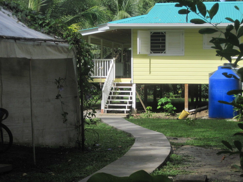 Sand Dollar Beach Bed & Breakfast Bocas del Toro Zewnętrze zdjęcie